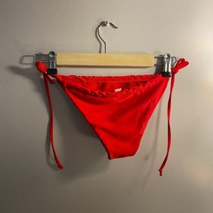 FOREVER 21 RED MEDIUM BIKINI BOTTOMS